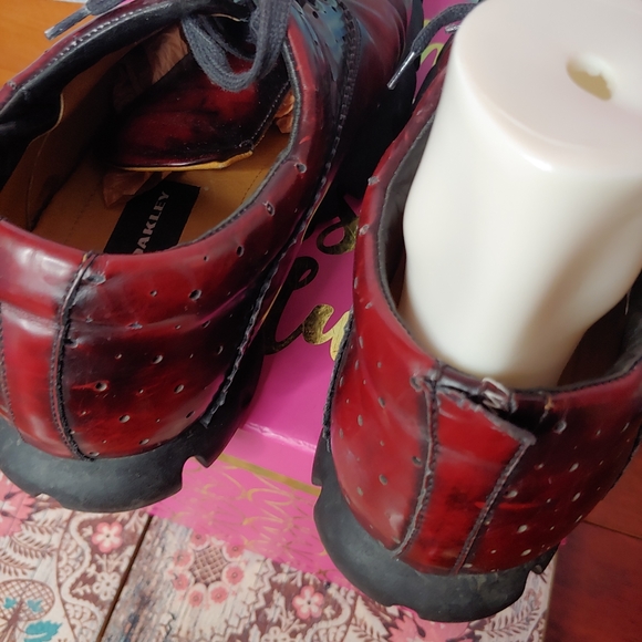 $440 Oakley | Burgundy Oxford Maroon Italian Made Leather Red Golf Shoes 8.5 main image 10